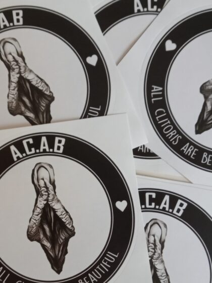 n°31 - All Clitoris Are Beautiful - Lot de 10 stickers